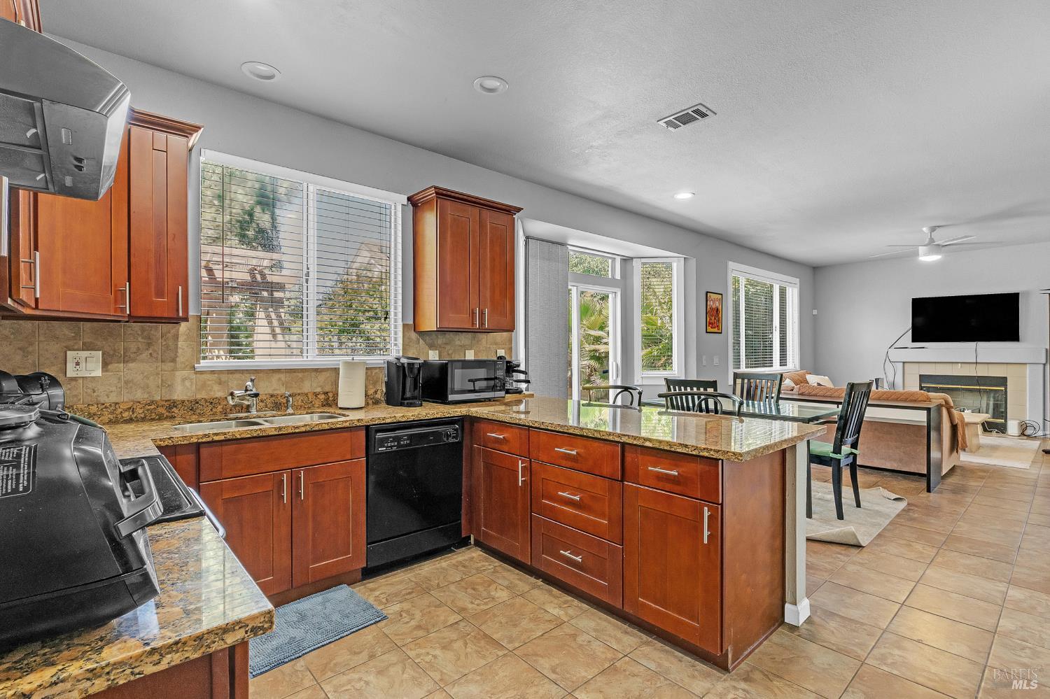 412 Donaldson Court Suisun City CA 94585