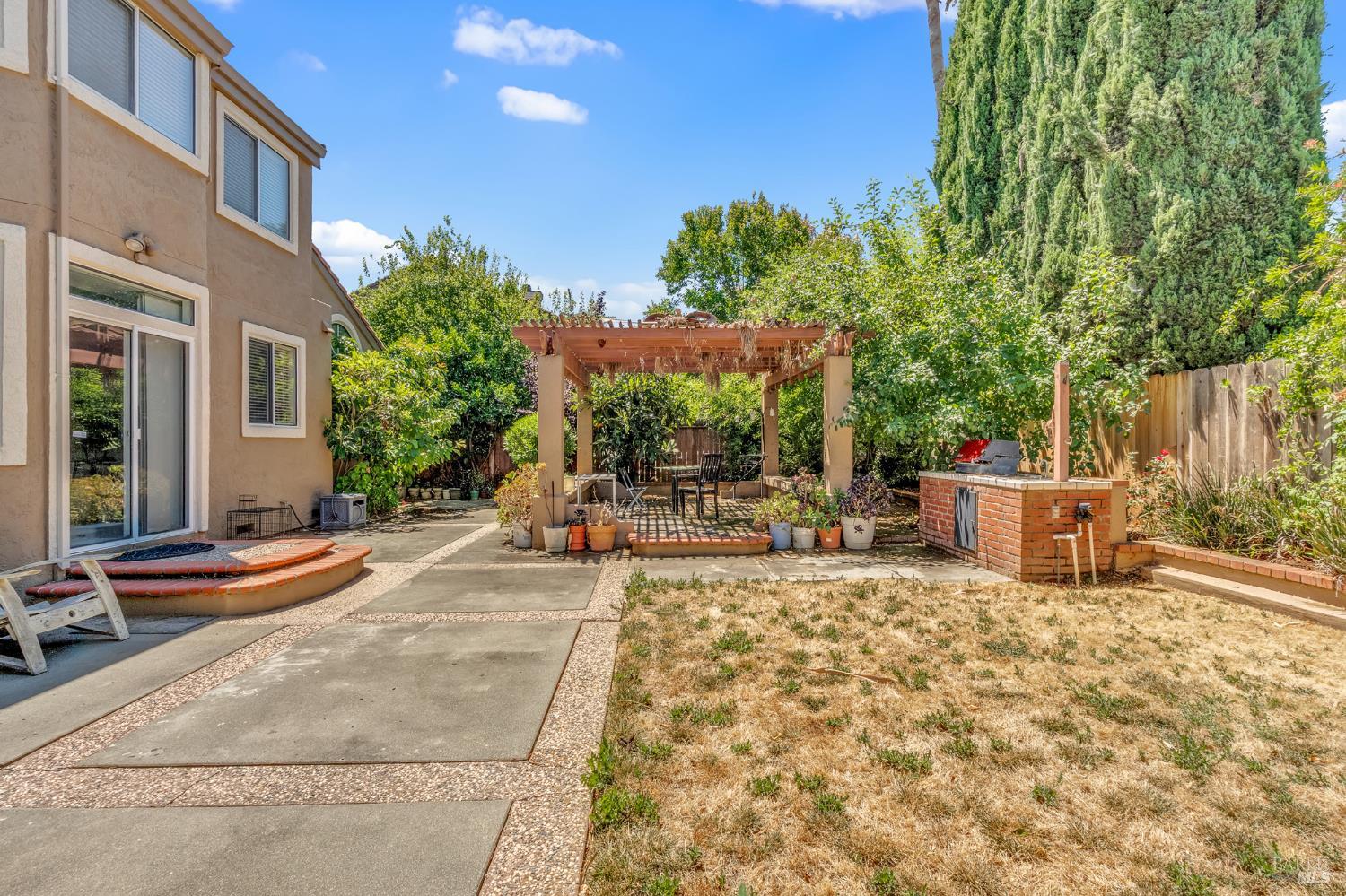 412 Donaldson Court Suisun City CA 94585