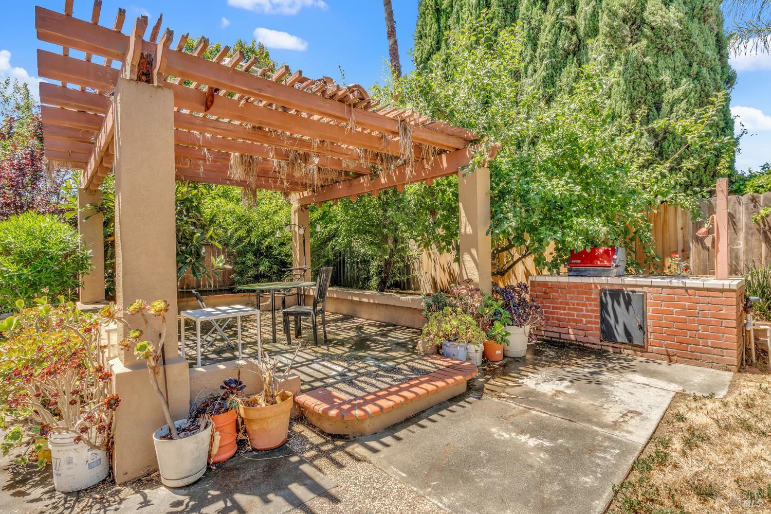 412 Donaldson Court Suisun City CA 94585