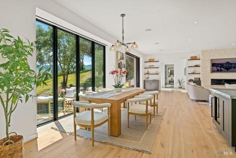 1099 Dry Creek Road Healdsburg CA 95448
