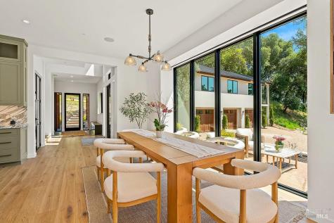 1099 Dry Creek Road Healdsburg CA 95448