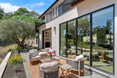 1099 Dry Creek Road Healdsburg CA 95448