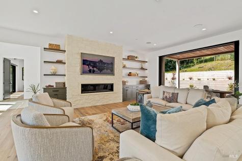 1099 Dry Creek Road Healdsburg CA 95448