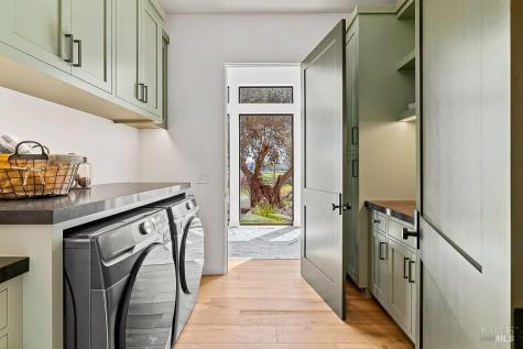 1099 Dry Creek Road Healdsburg CA 95448