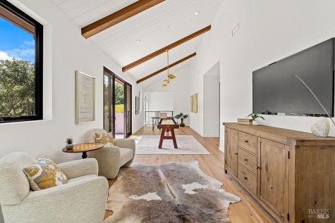 1099 Dry Creek Road Healdsburg CA 95448