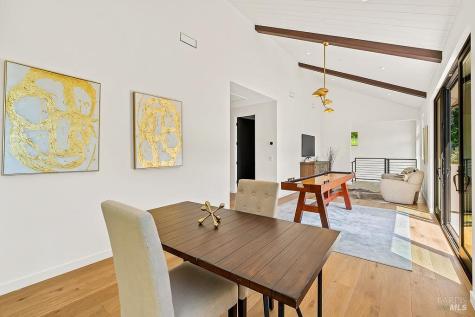 1099 Dry Creek Road Healdsburg CA 95448