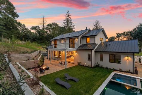 1099 Dry Creek Road Healdsburg CA 95448