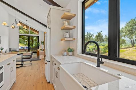 1099 Dry Creek Road Healdsburg CA 95448