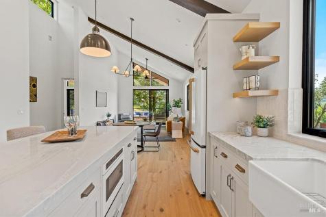 1099 Dry Creek Road Healdsburg CA 95448