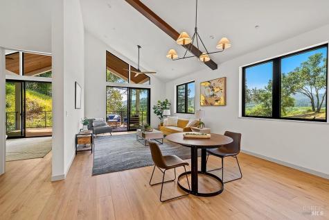1099 Dry Creek Road Healdsburg CA 95448
