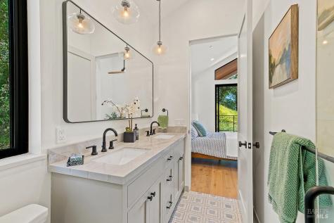 1099 Dry Creek Road Healdsburg CA 95448