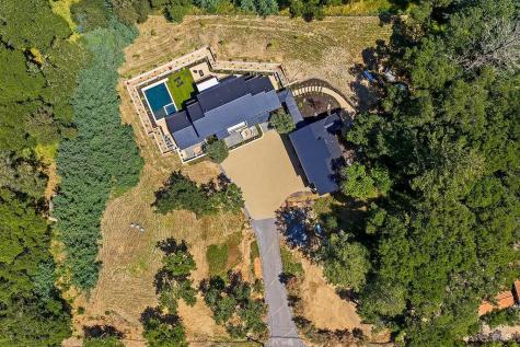 1099 Dry Creek Road Healdsburg CA 95448