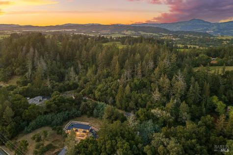 1099 Dry Creek Road Healdsburg CA 95448