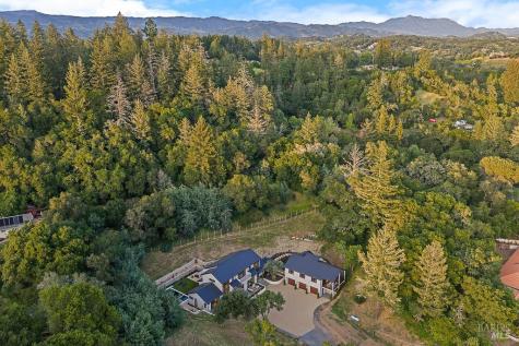 1099 Dry Creek Road Healdsburg CA 95448