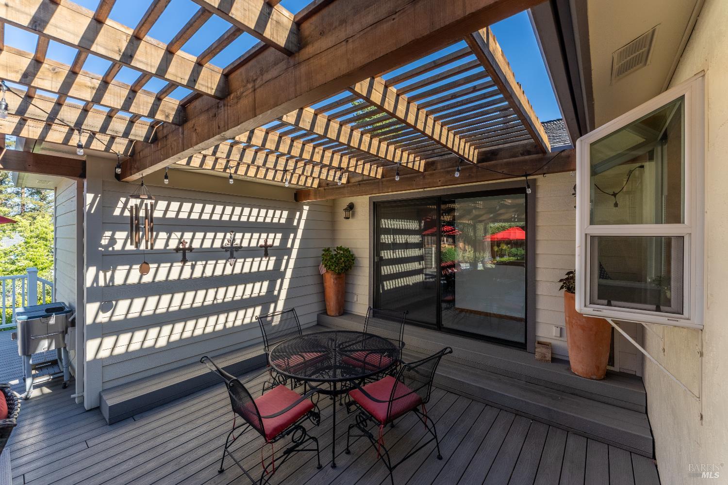 916 Fairway Avenue Ukiah CA 95482