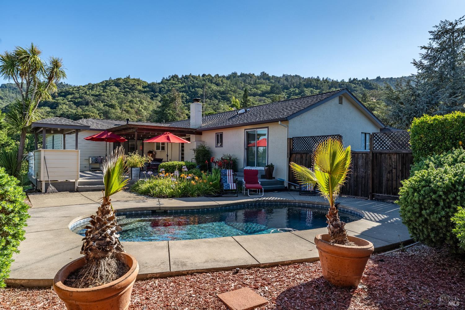 916 Fairway Avenue Ukiah CA 95482