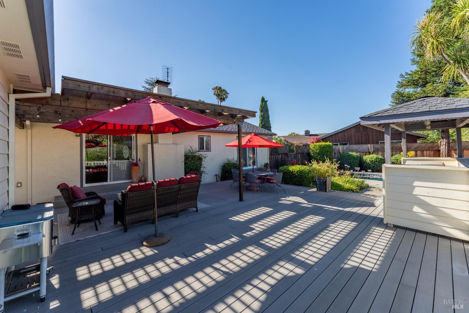 916 Fairway Avenue Ukiah CA 95482