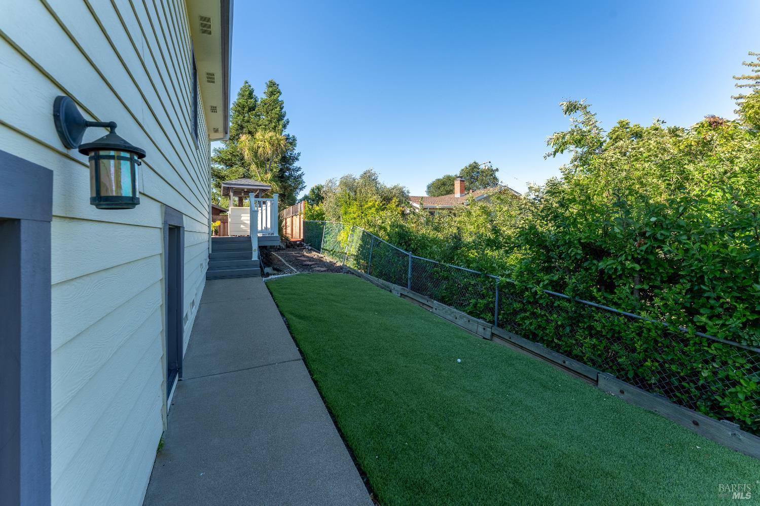 916 Fairway Avenue Ukiah CA 95482
