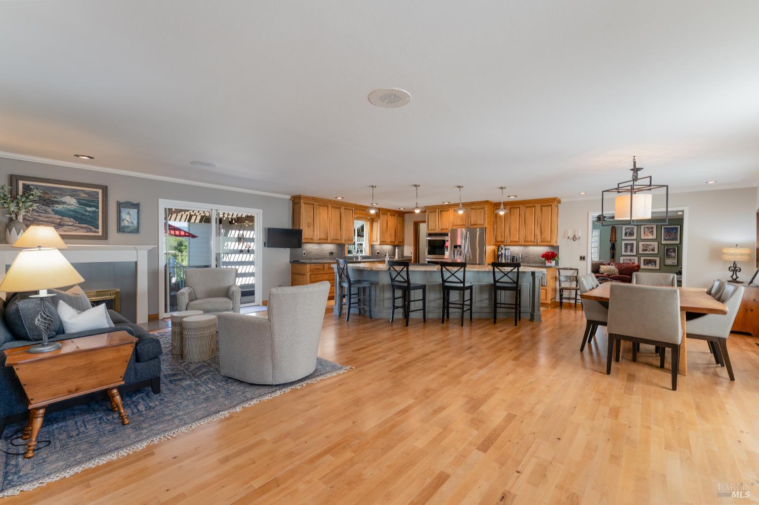 916 Fairway Avenue Ukiah CA 95482