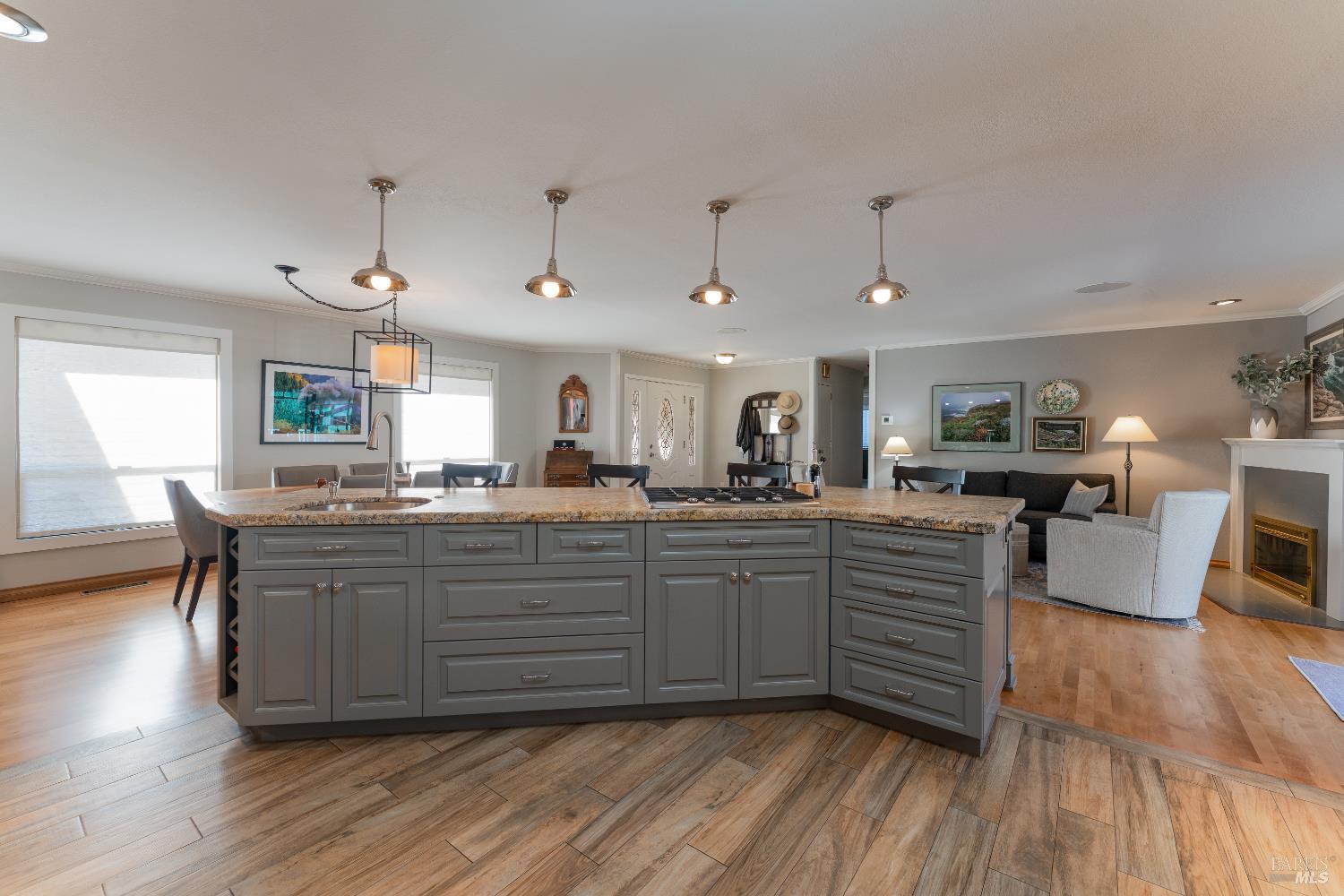 916 Fairway Avenue Ukiah CA 95482