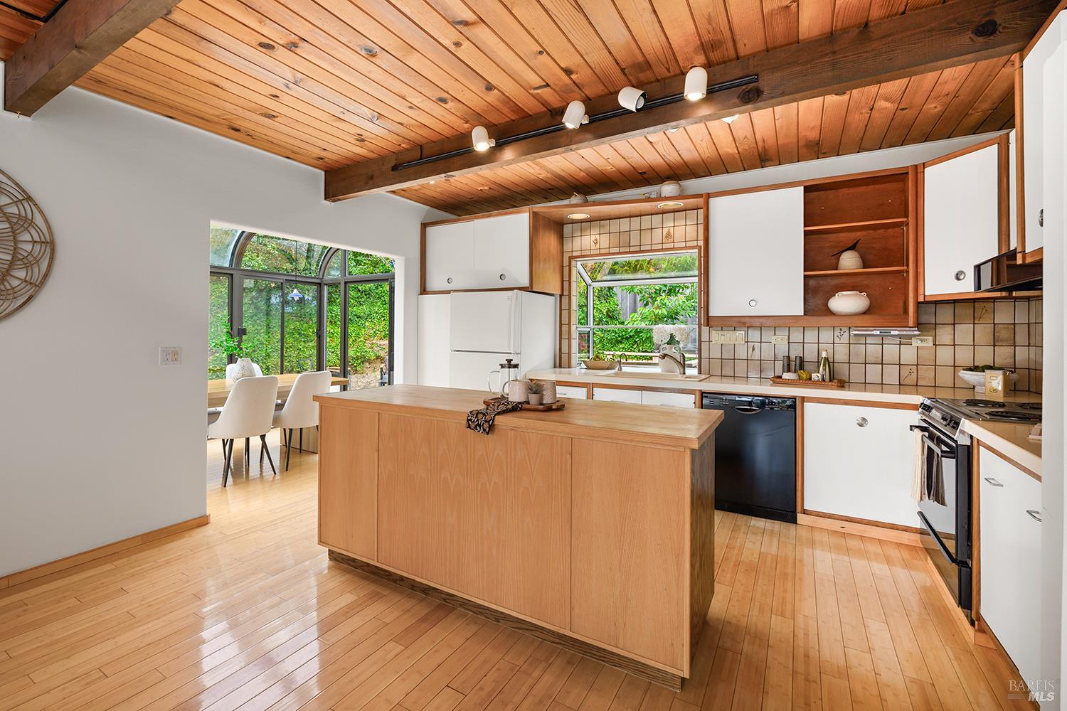 135 Peralta Avenue Mill Valley CA 94941