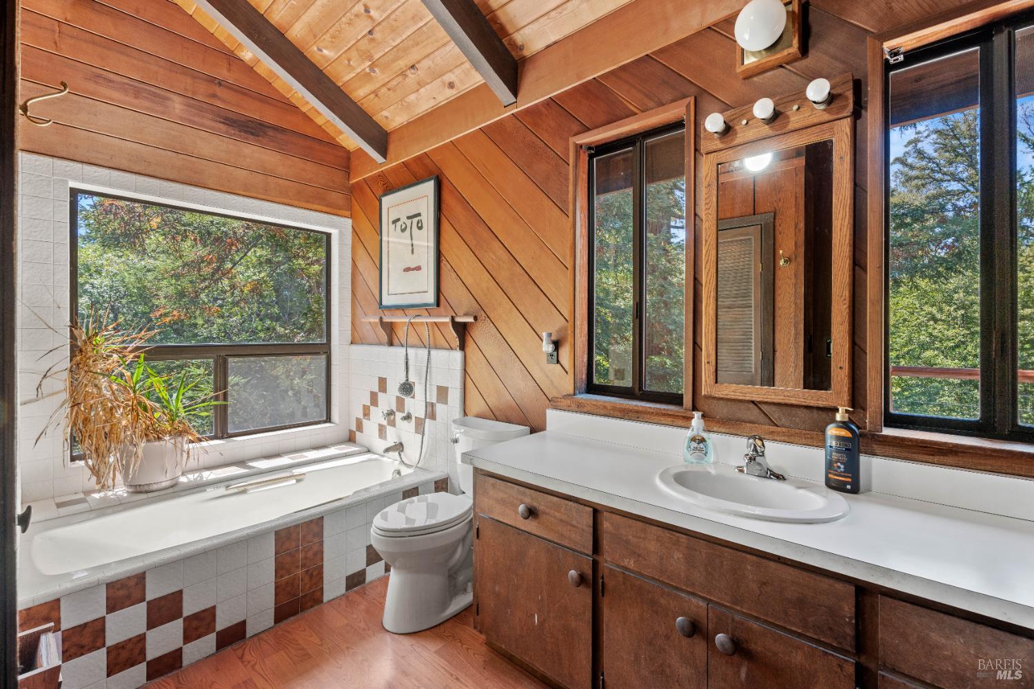 18396 Mariposa Creek Road Willits CA 95490
