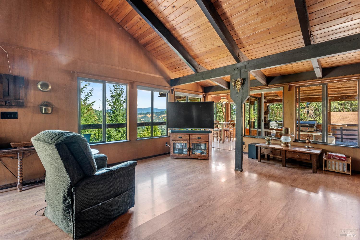 18396 Mariposa Creek Road Willits CA 95490