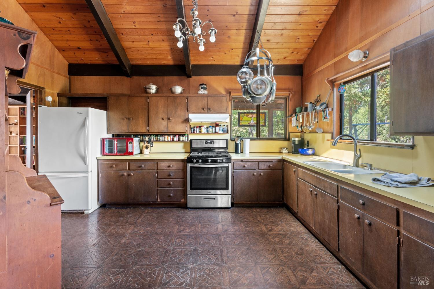 18396 Mariposa Creek Road Willits CA 95490