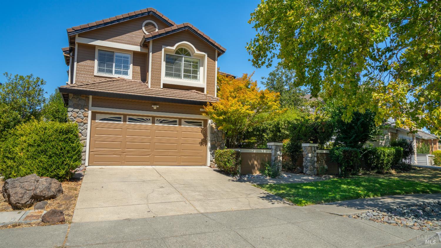 Petaluma CA, 1751 Inverness Drive