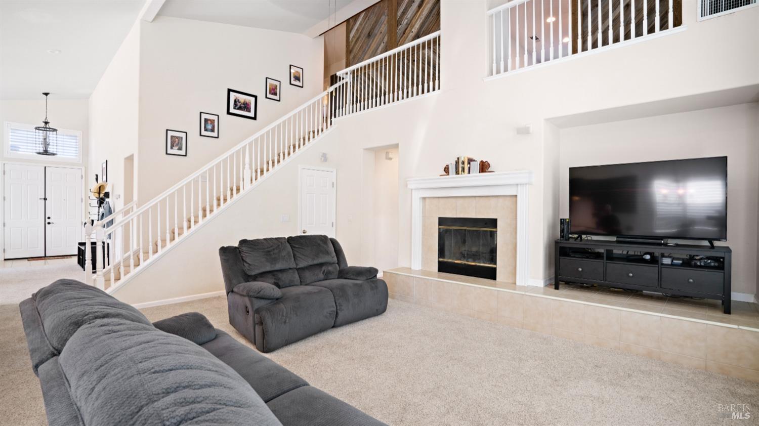 2215 Folsom Fair Circle Dixon CA 95620