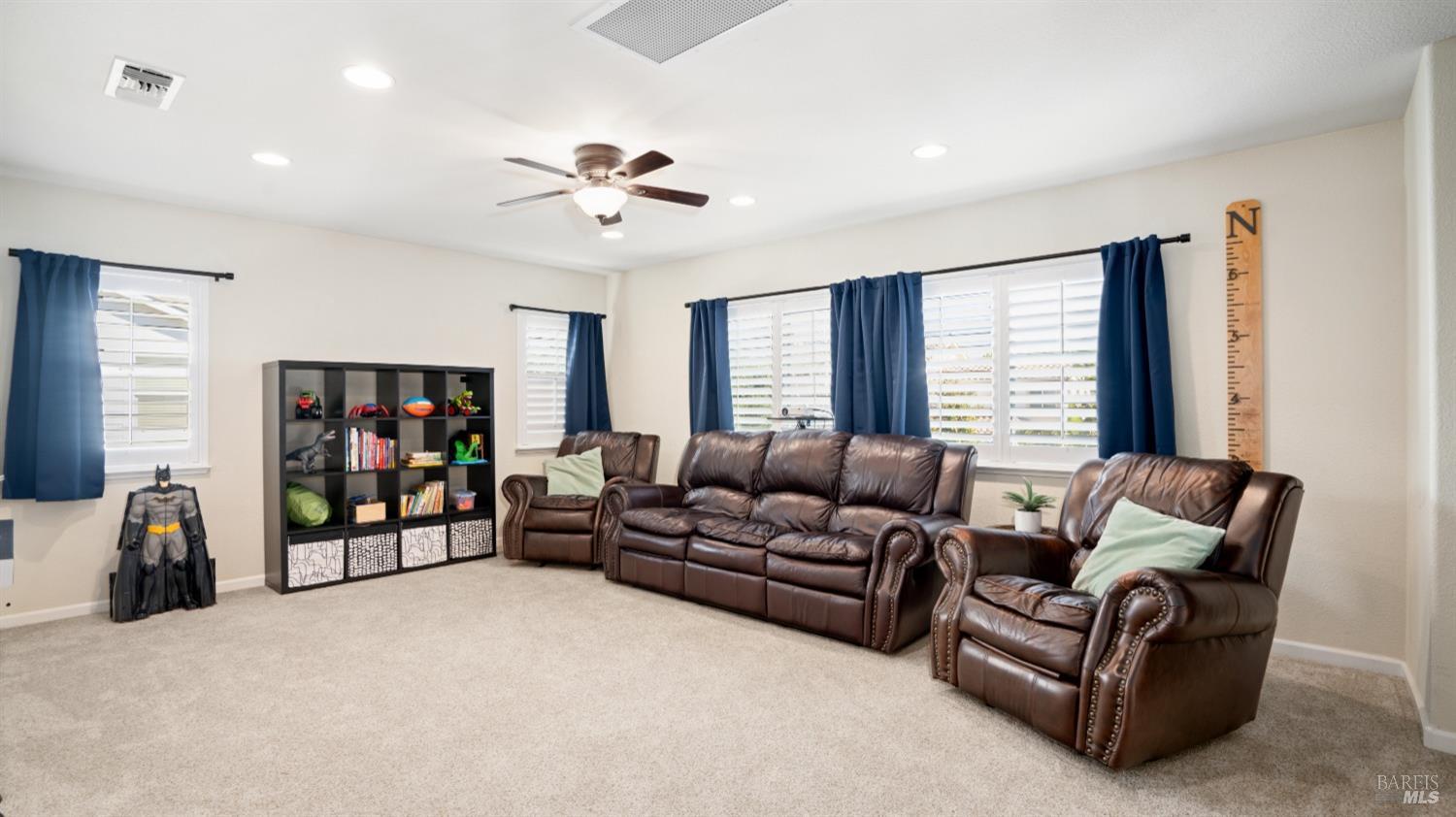 2215 Folsom Fair Circle Dixon CA 95620
