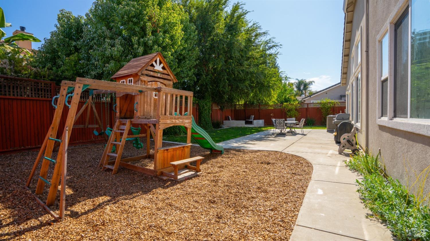 2215 Folsom Fair Circle Dixon CA 95620