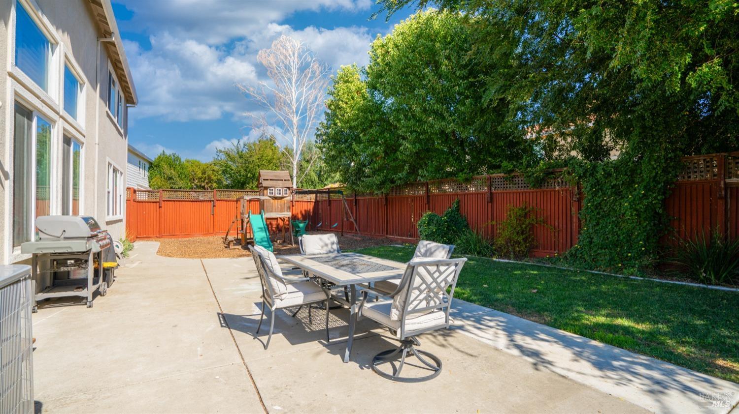 2215 Folsom Fair Circle Dixon CA 95620