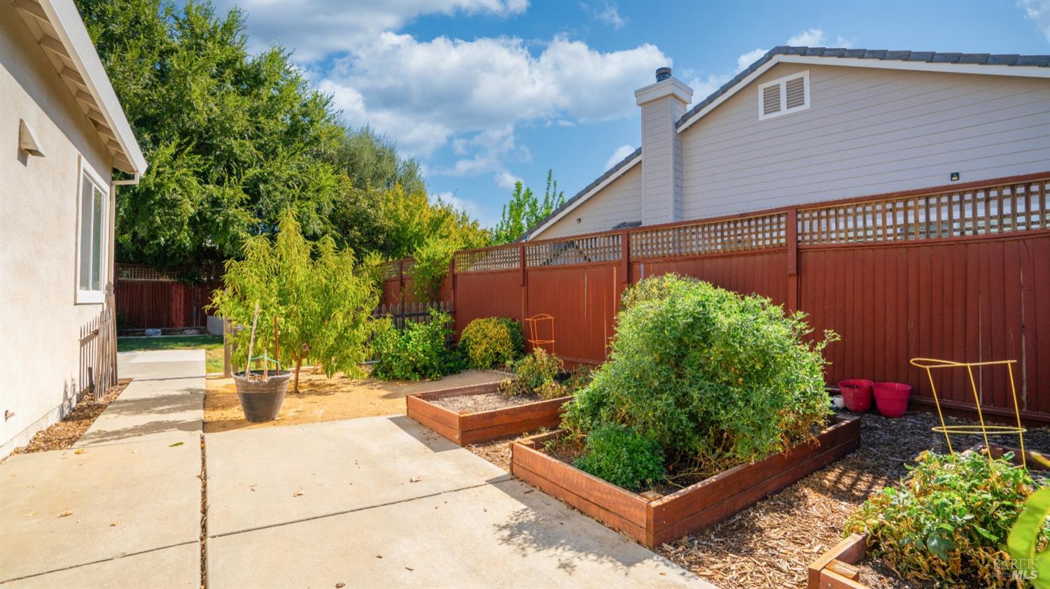 2215 Folsom Fair Circle Dixon CA 95620