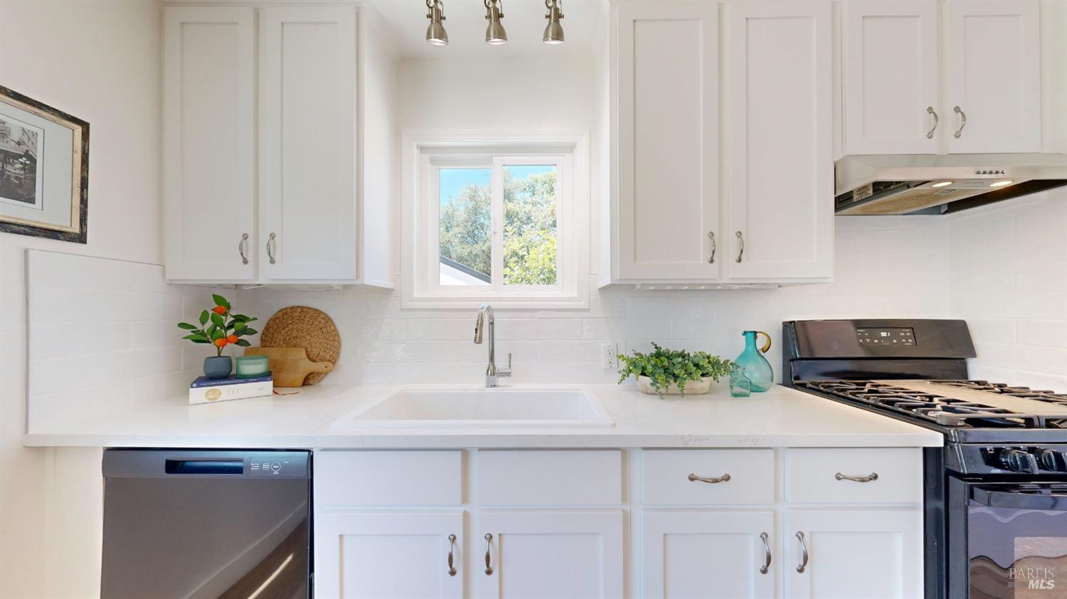 107 Decker Street Santa Rosa CA 95401