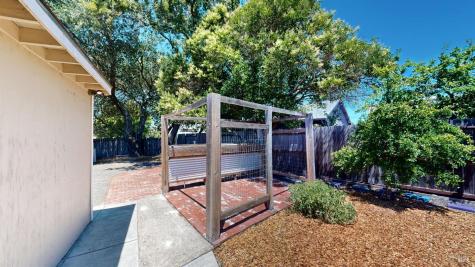 107 Decker Street Santa Rosa CA 95401