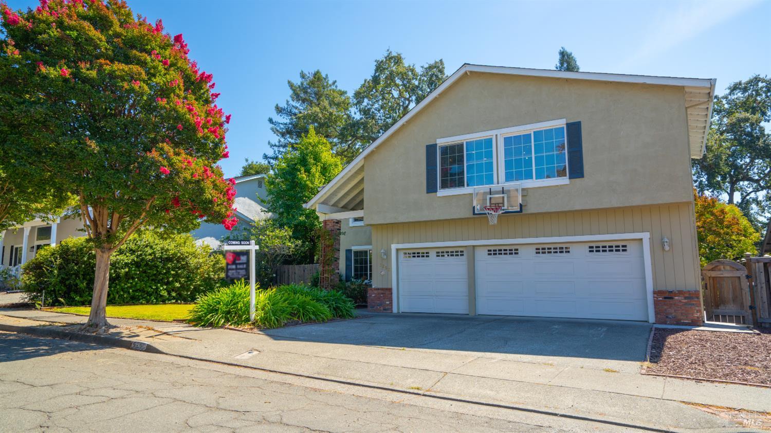 5260 San Luis Avenue Santa Rosa CA 95409