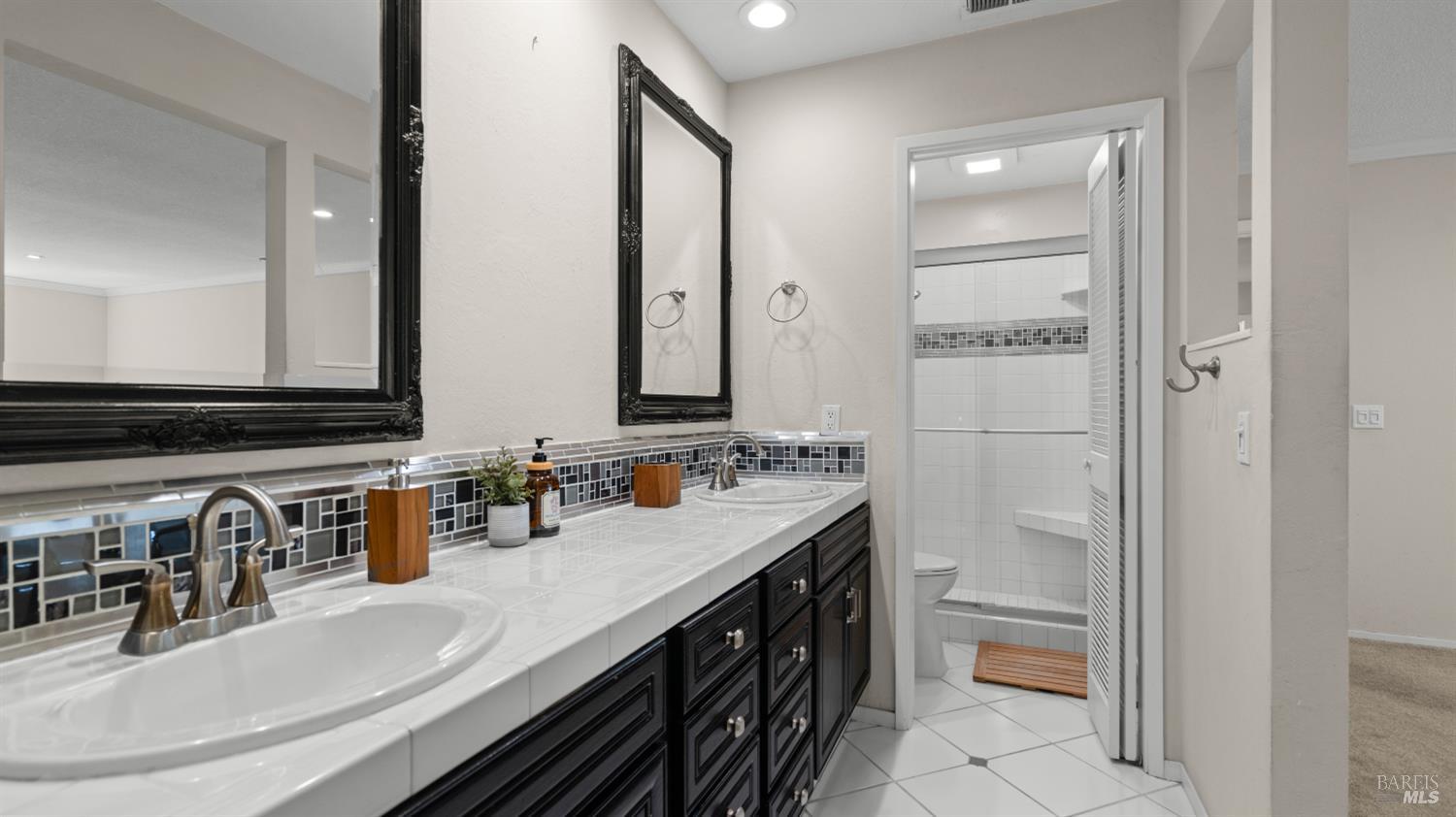 5260 San Luis Avenue Santa Rosa CA 95409