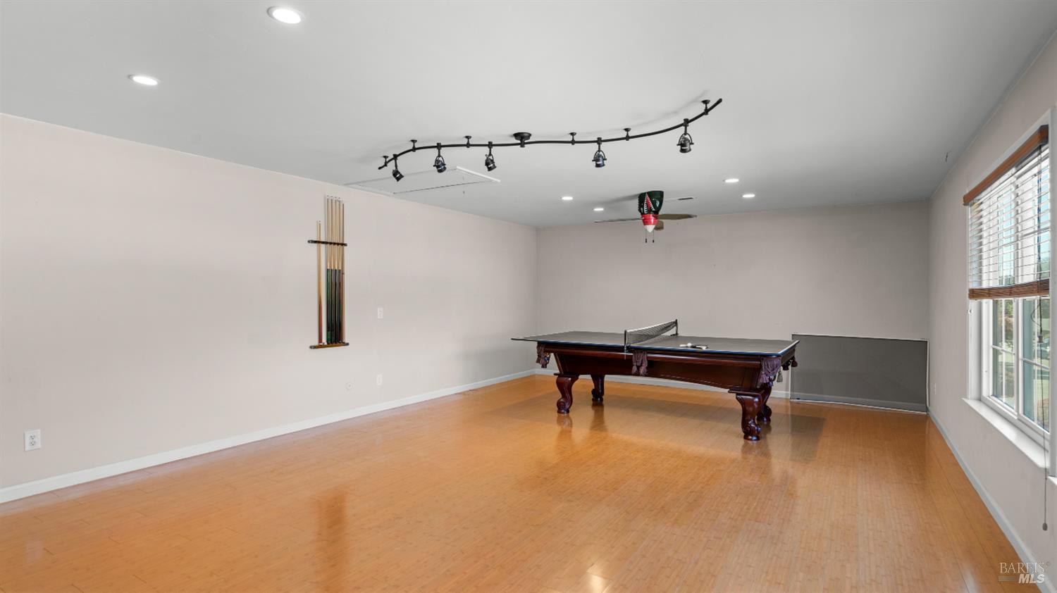 5260 San Luis Avenue Santa Rosa CA 95409
