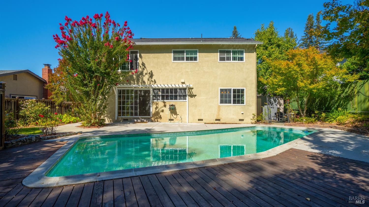 5260 San Luis Avenue Santa Rosa CA 95409