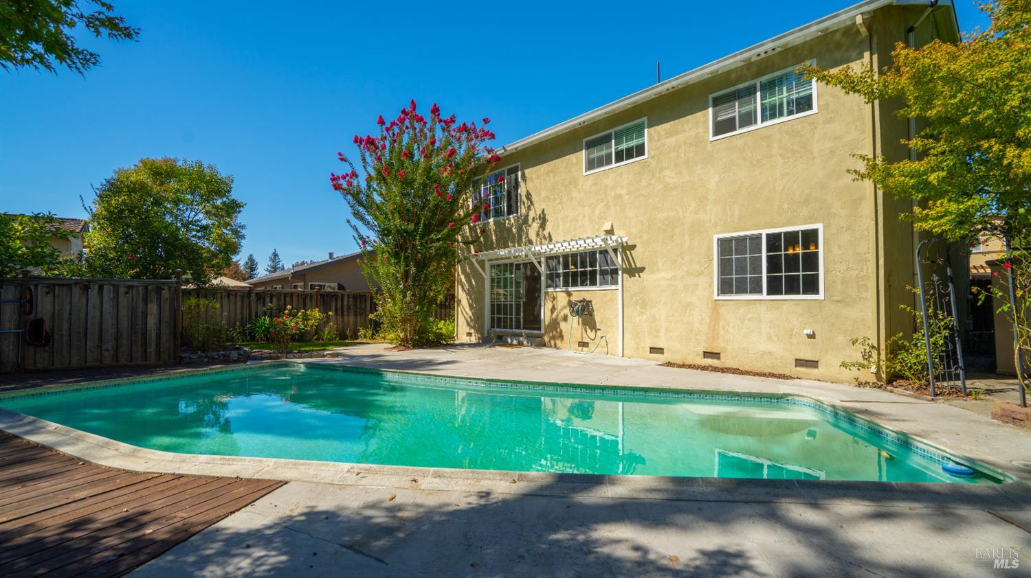 5260 San Luis Avenue Santa Rosa CA 95409
