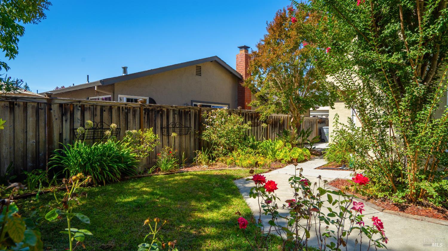 5260 San Luis Avenue Santa Rosa CA 95409