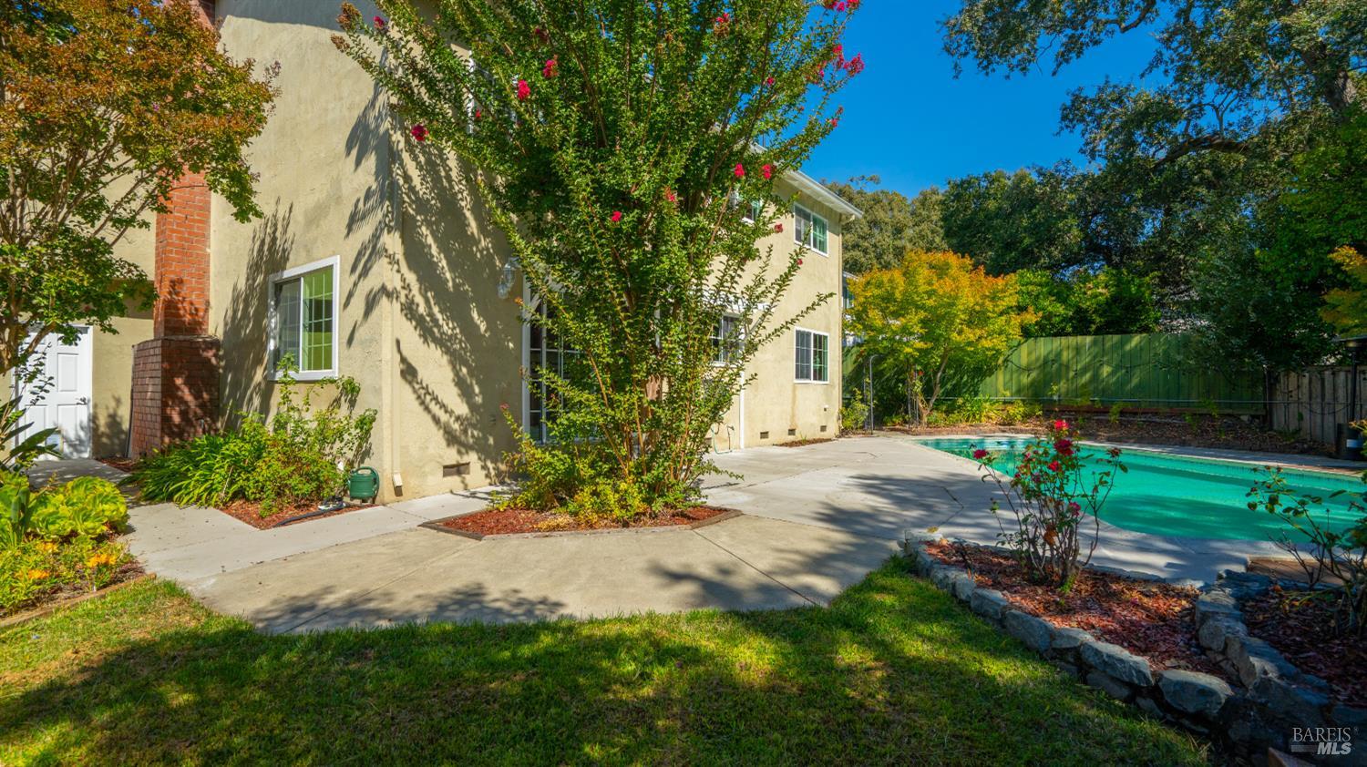 5260 San Luis Avenue Santa Rosa CA 95409
