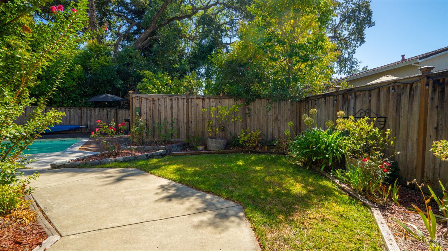 5260 San Luis Avenue Santa Rosa CA 95409