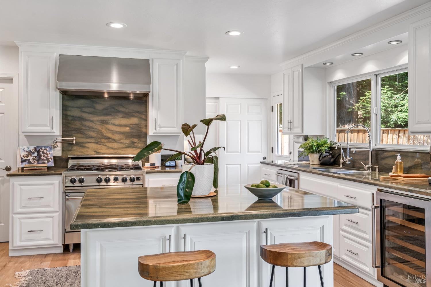 47 Hoff Road Kenwood CA 95442