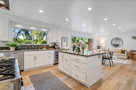 47 Hoff Road Kenwood CA 95442
