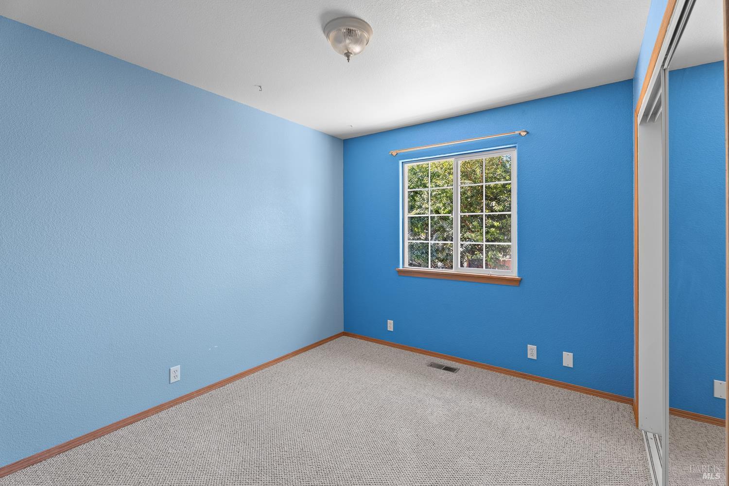 1853 Tulip Place Willits CA 95490