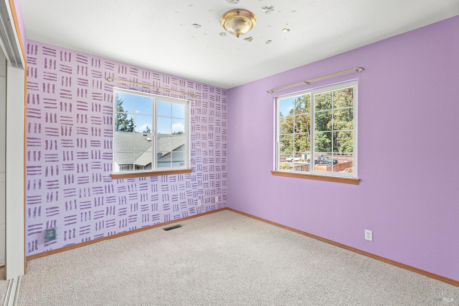 1853 Tulip Place Willits CA 95490