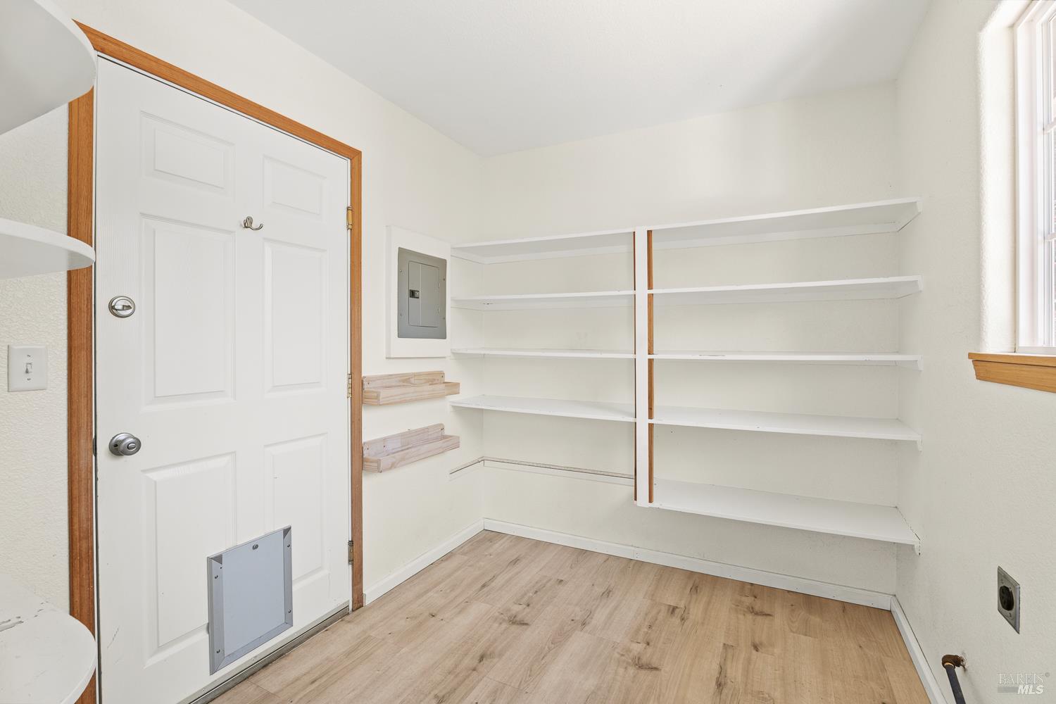 1853 Tulip Place Willits CA 95490