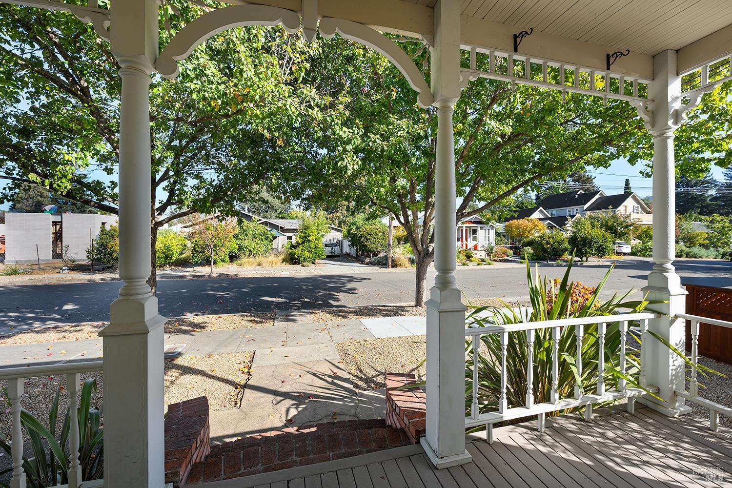 318 Mason Street Healdsburg CA 95448